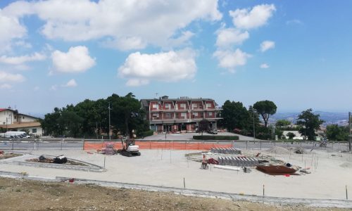 Proseguono secondo i programmi i lavori di realizzazione della rotatoria dei Tavolucci