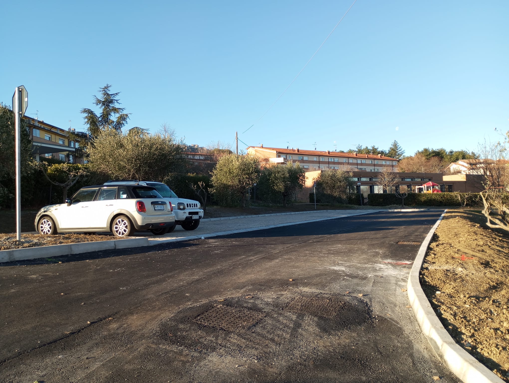 Un nuovo parcheggio con 13 posti auto per la scuola materna Lo Scrigno a Domagnano